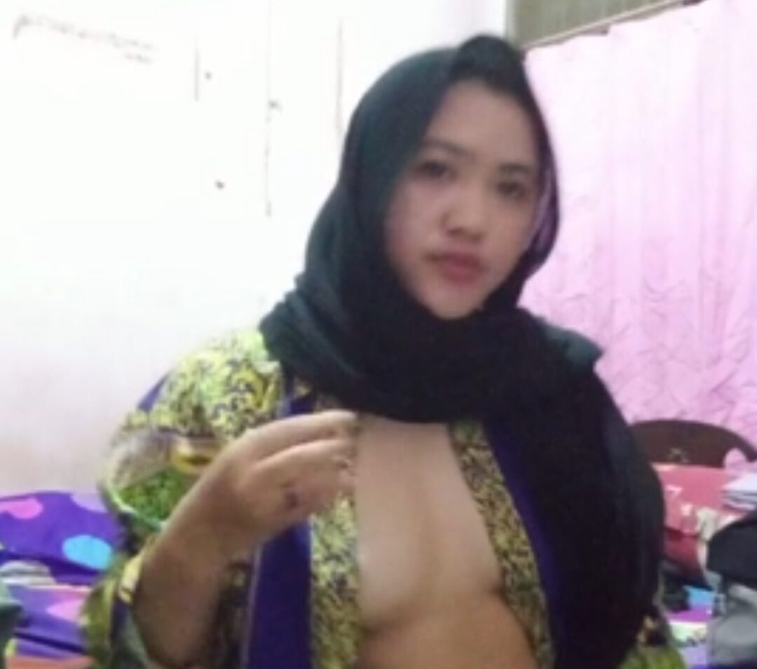 Bu Guru Jilbab Vcs Sama Selingkuhan Bugil