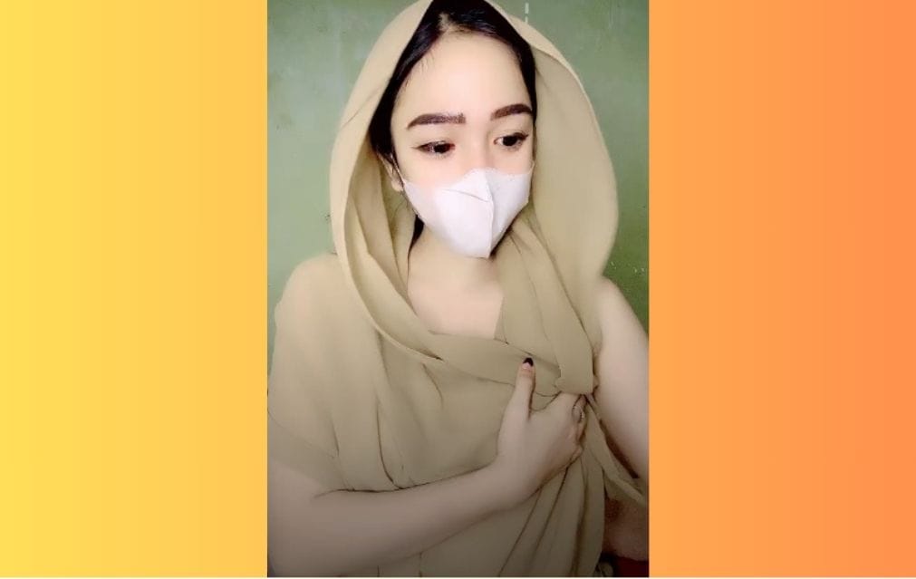 Nikyy Host Jilbab Cantik Live Omek Bar Bar Mastrubasi
